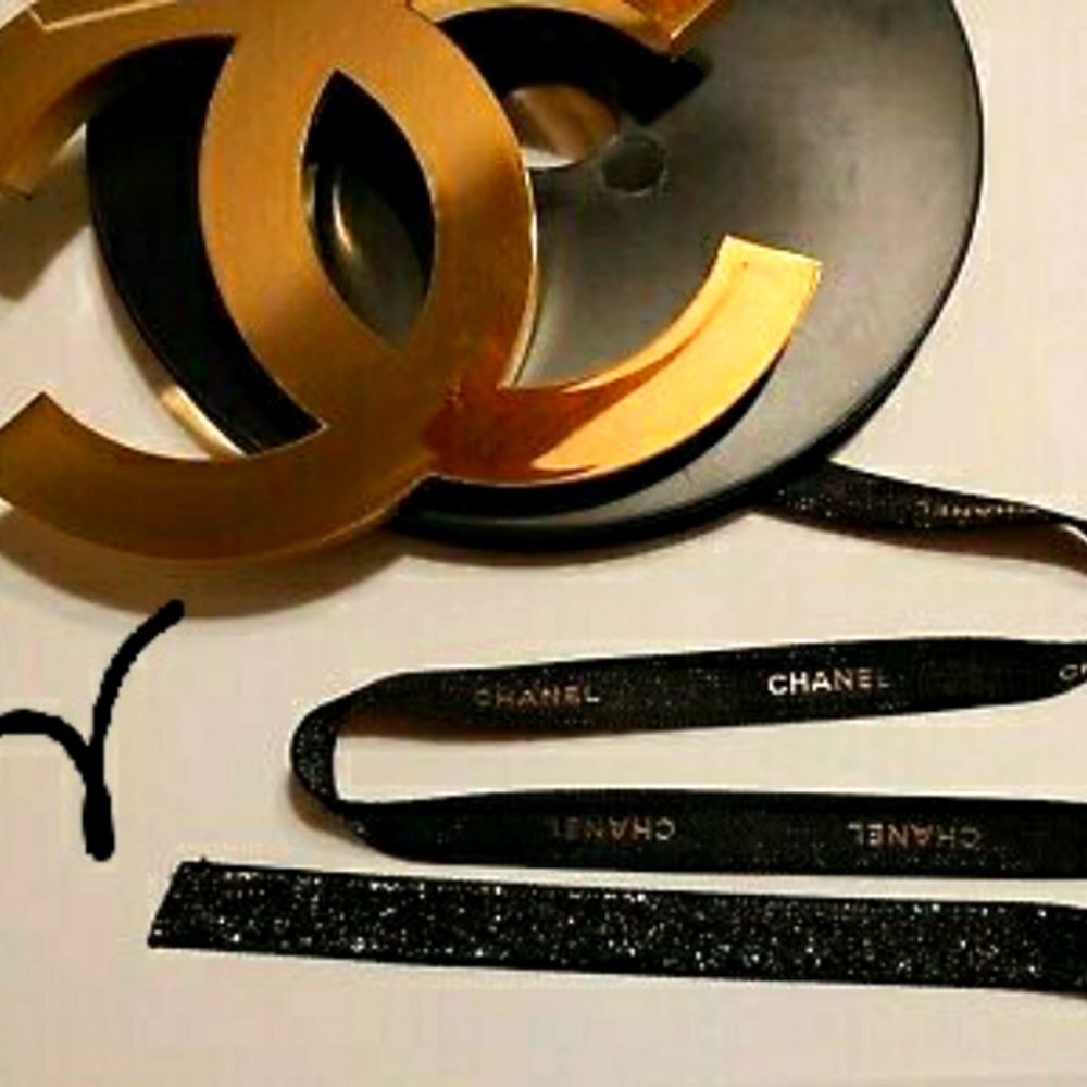 Chanel Ribbon-Black & Gold